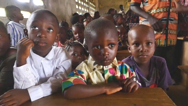 Liberia scuola bambini